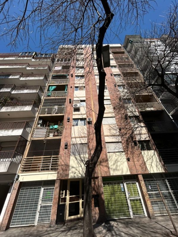 Zeballos 967 – Reservado