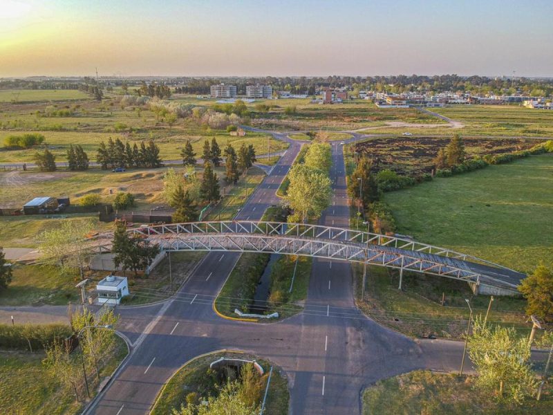 1a27f347-aeaf-49d5-952a-a3772748b263_u_large