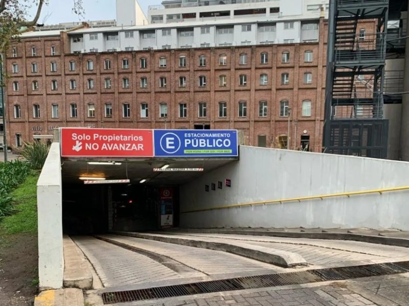 dcad272f-946f-42fa-8836-715003f31ad5_u_large