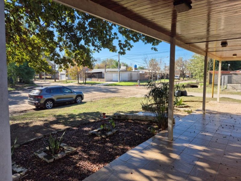 extra_large_u_683e31a5ab253