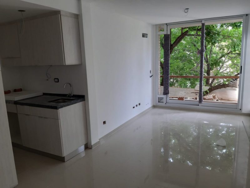 fe6b8f03-09e2-4320-9493-8bf12dfc040f